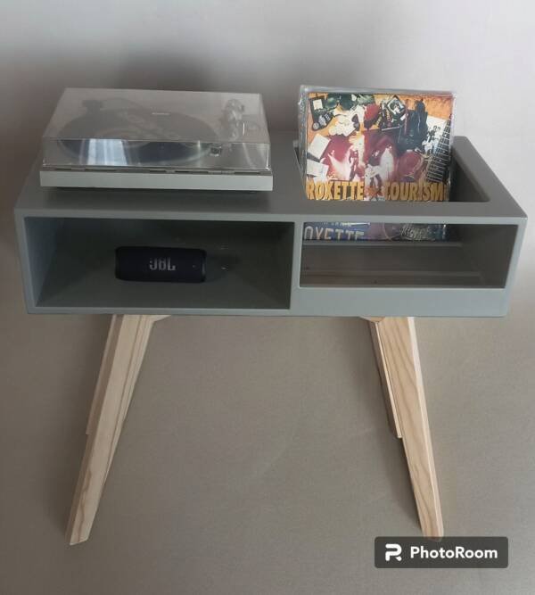 Modern Turntable & Vinyl Unit - Image 3